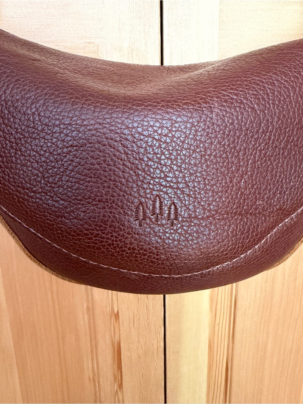 Portland Leather - Koala Medium - Nutmeg Crossbody Bag - Picture 7 of 8